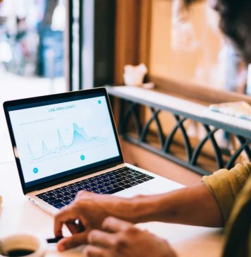 Effective Ways to Overcome Challenges of a Hybrid Workplace