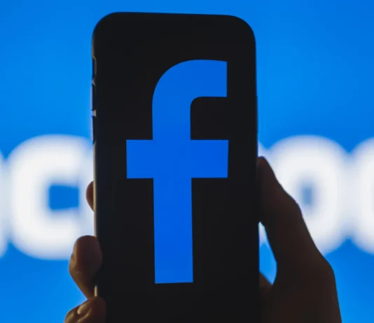 How to Enable Facebook Dark Mode