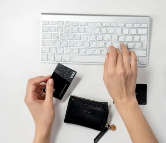 IBAN vs. SWIFT Code: What’s the Difference?