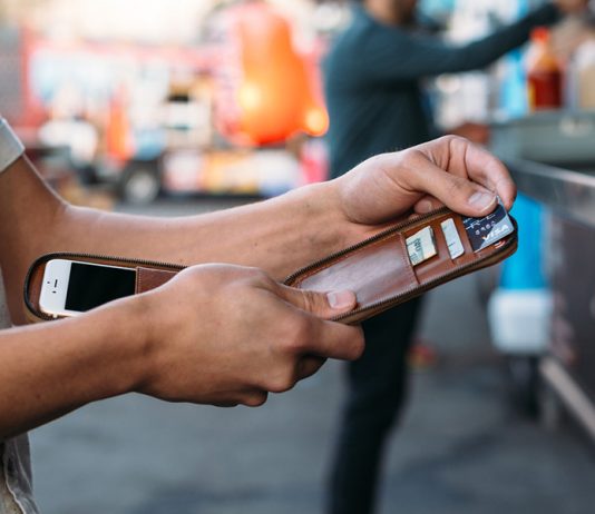 Slim and Practical Wallet Cases for Your iPhone